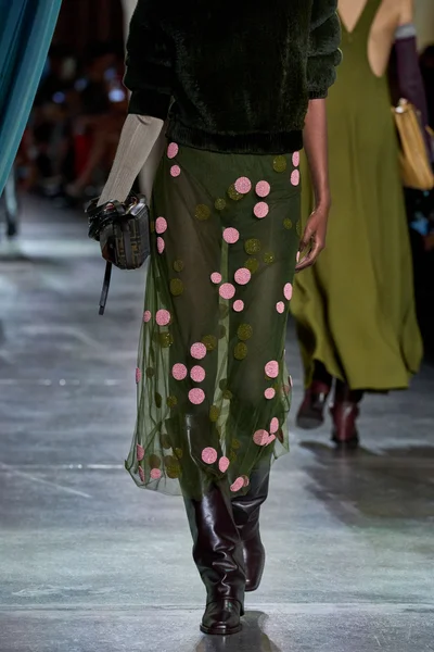 Look 63